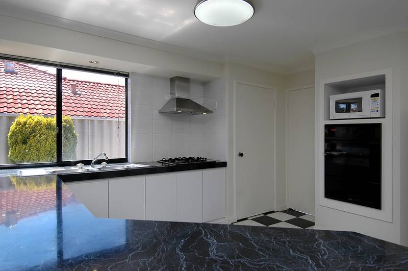 Ultra Easy Living! Picture 1