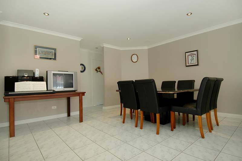 Ultra Easy Living! Picture 2