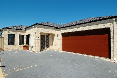 SPACIOUS & MODERN Picture