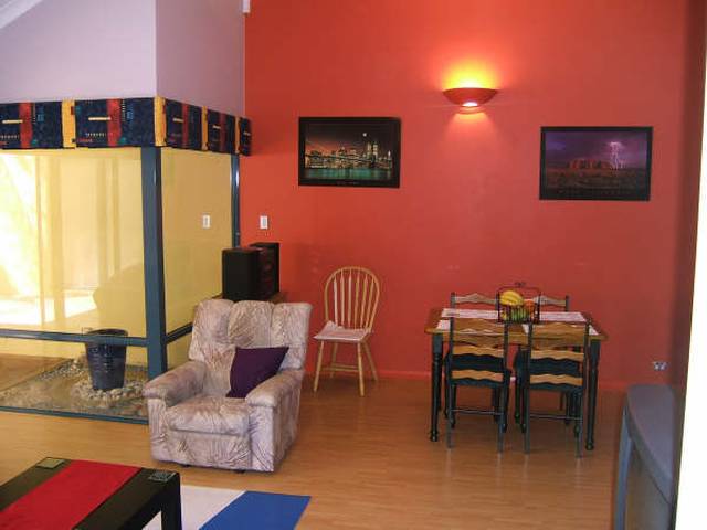 Fully furnished delight! PRICE REDUCED! Picture 1