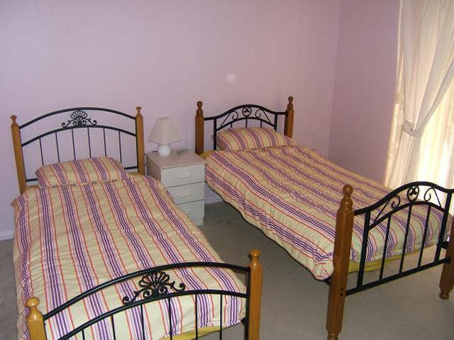 Fully furnished delight! PRICE REDUCED! Picture 2