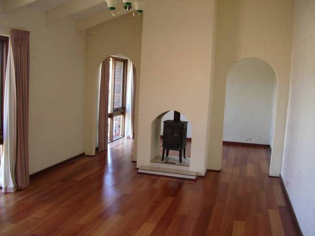 PRICE REDUCED BY $50 PER WEEK! BE QUICK.. Picture 2