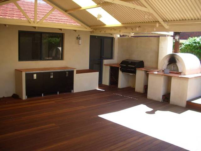 PRICE REDUCED BY $50 PER WEEK! BE QUICK.. Picture 1