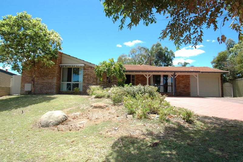 LOCATION WITH ELEVATION!! Picture 2