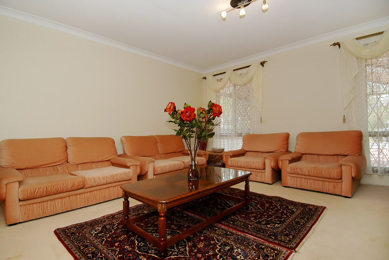 MUCH LOVED FAMILY HOME!! Picture 3