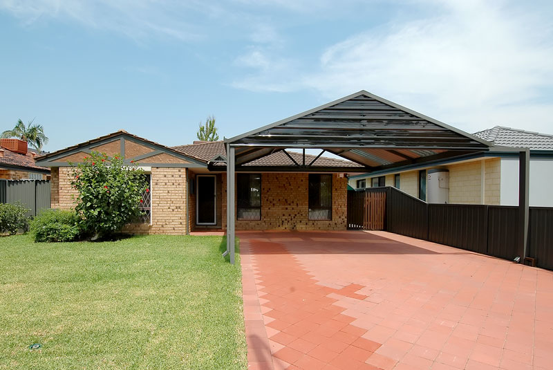 MUCH LOVED FAMILY HOME!! Picture 1