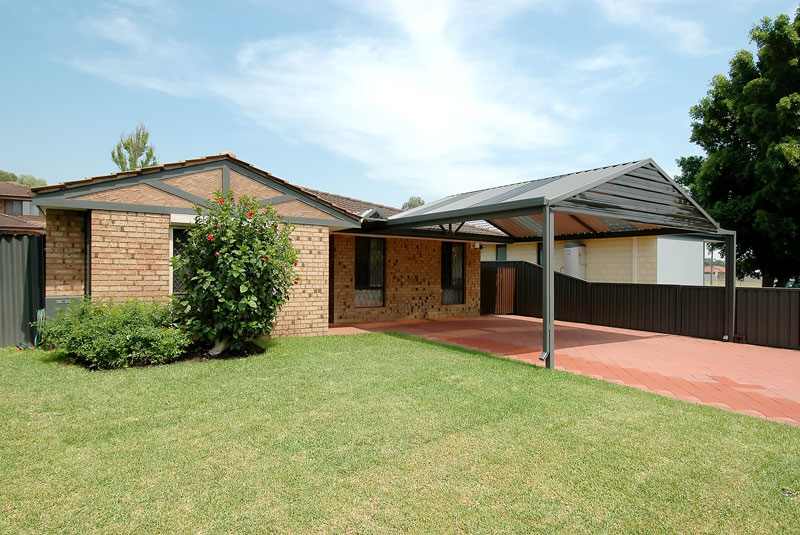 MUCH LOVED FAMILY HOME!! Picture 2