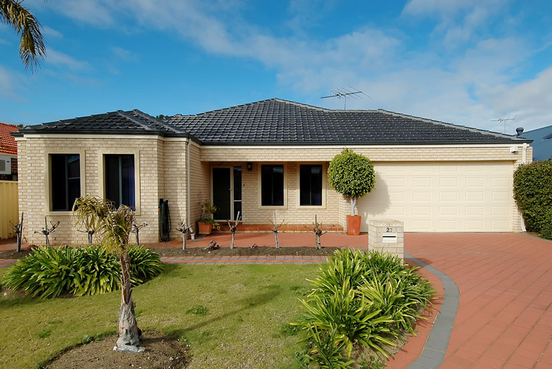 STIRLING'S MOST AFFORDABLE.... Picture 1