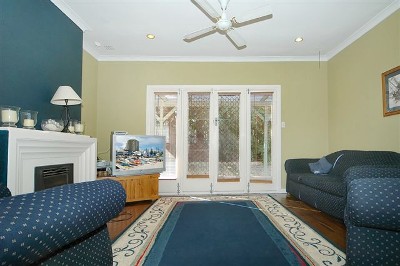 Ultra Trendy Beach Pad! Picture