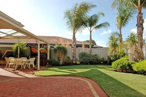 JUST LISTED!!! Picture 1