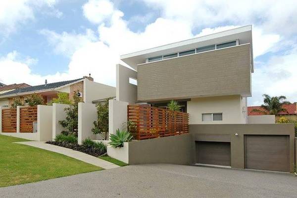 MULTI AWARD WINNING!! Picture 1