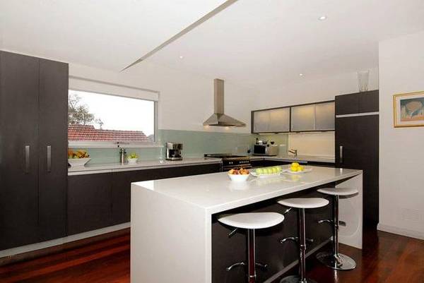 MULTI AWARD WINNING!! Picture 3