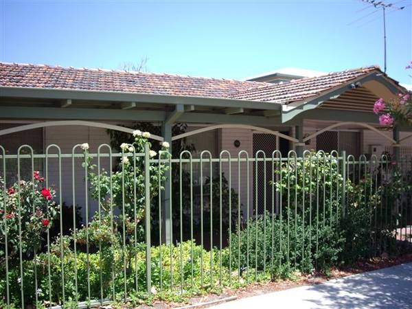 Hot New Listing!! Home Open Friday 8th February 12:30. Picture 1