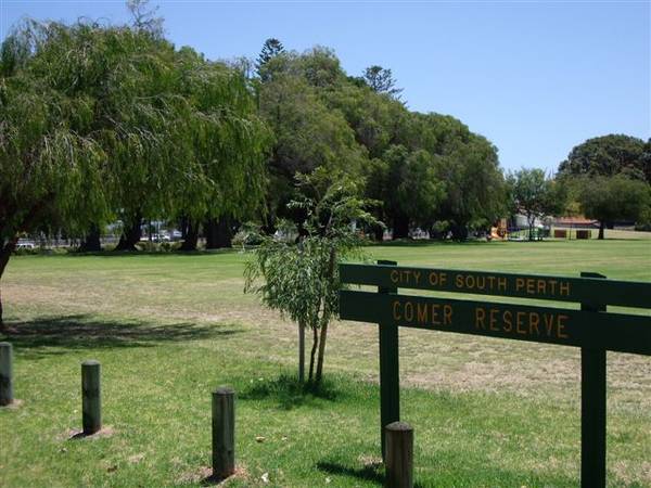 Hot New Listing!! Home Open Friday 8th February 12:30. Picture 2