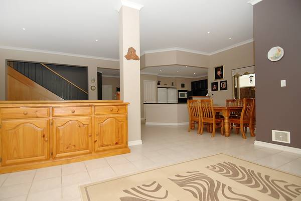 GRANNY FLAT/TEENAGERS RETREAT/GUEST HOUSE +++ Picture 3