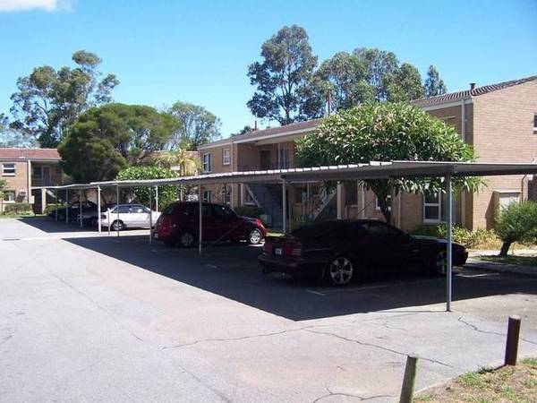 JUST LISTED!! Picture 2