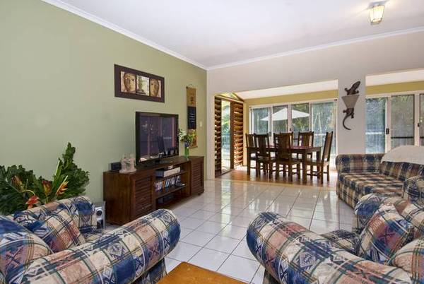 IS THIS THE CHEAPEST ACREAGE IN GORDONVALE? Picture 3