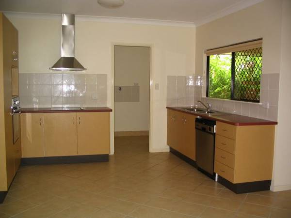 KEWARRA BEACH Picture 2