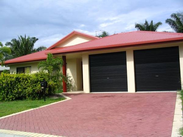 KEWARRA BEACH Picture 1