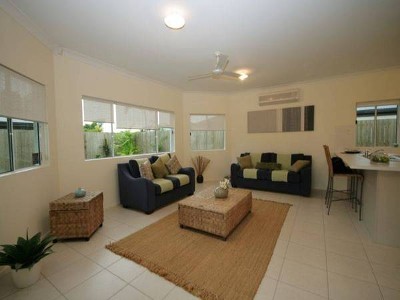 Light and Spacious Picture Light and Spacious Picture