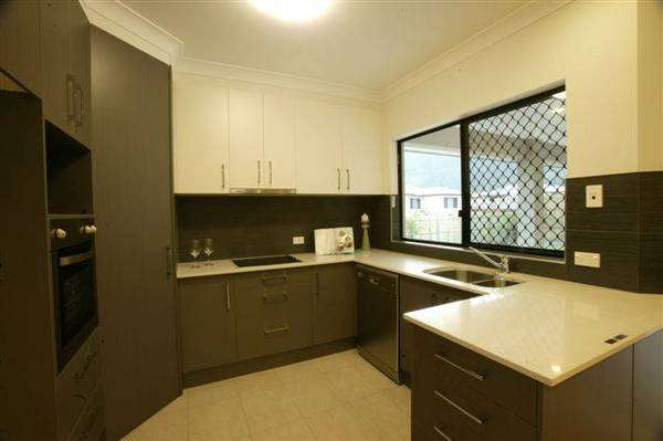 Ex-Display Home in Redlynch Picture Ex-Display Home in Redlynch Picture