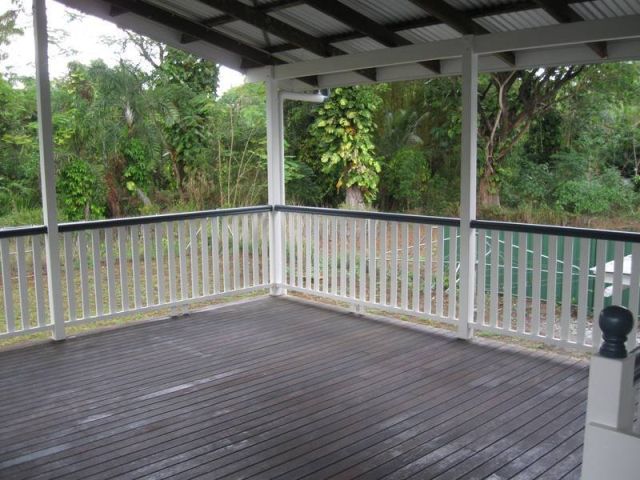 Edge Hill Queenslander Picture 1