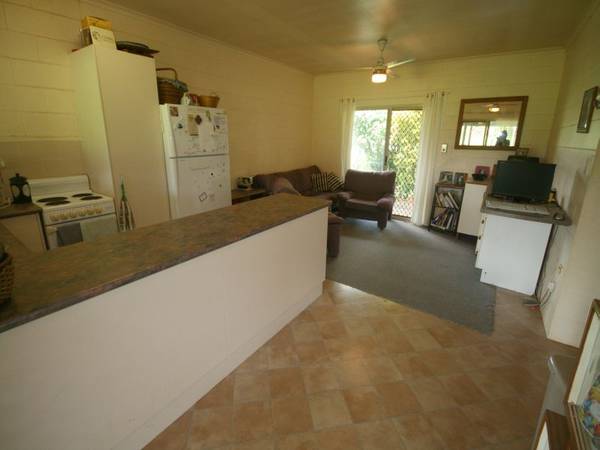 TROPICAL HIDEAWAY - Lifestyle or Invest. Picture