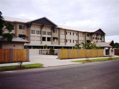 TRENDY UNFURNISHED APARTMENT Picture 2