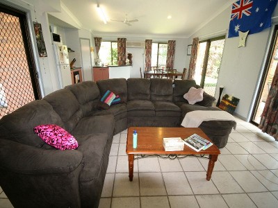 QUALITY HOME READY FOR YOU TO MOVE IN! Picture