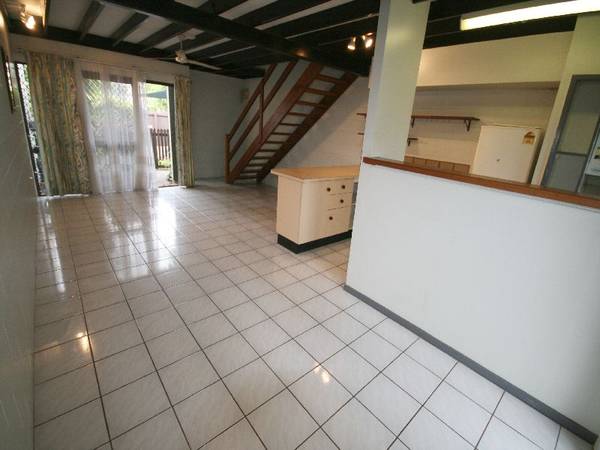 Tropical Townhouse - Attn: First Homeowners or Investors! Picture