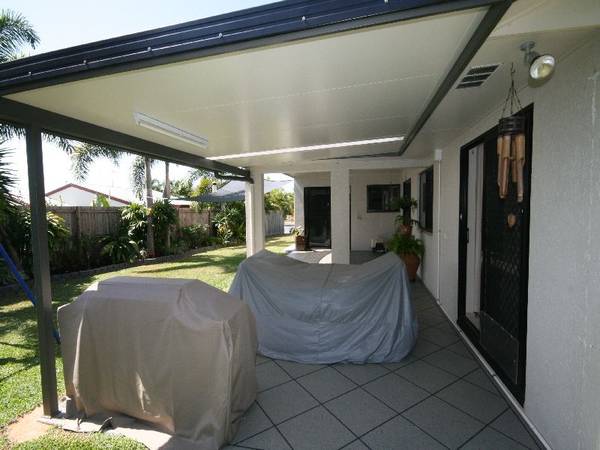 Families, young couples and retirees ATTENTION! Picture