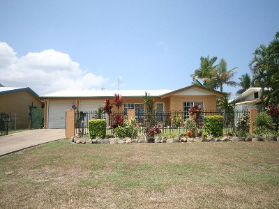 OWNERS RELOCATING...PRICE SLASHED TO $298,000 NEG Picture