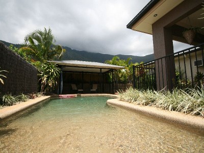 THIS COOL HOME IS A HOT BUY!!! Picture