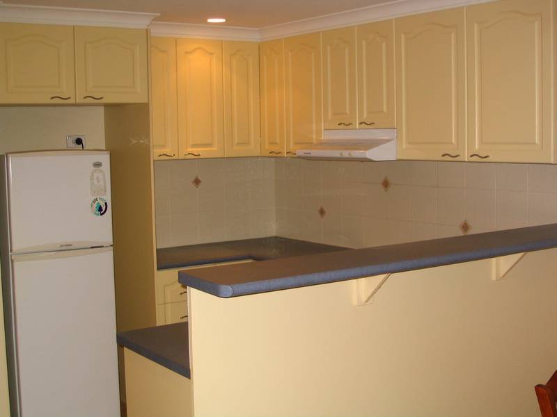 HOP, SKIP & JUMP TO THE BEACH Picture 2