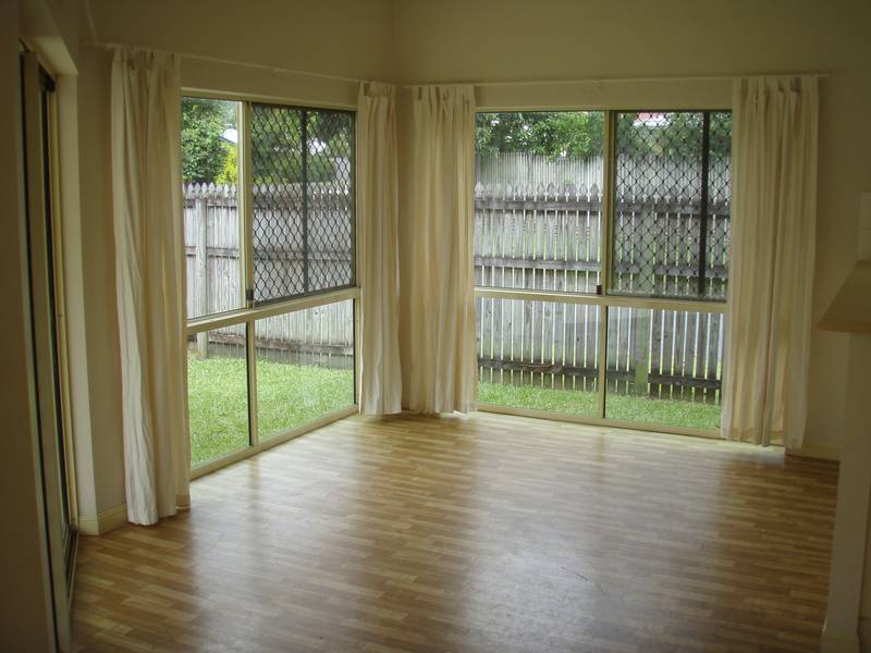 FOREST GARDENS Picture 3