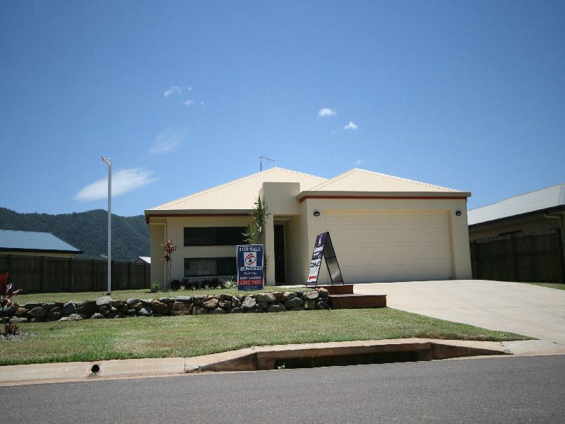 NEW 4 BEDDER...MUST BE SOLD...OFFERS OVER $352,000 Picture 1