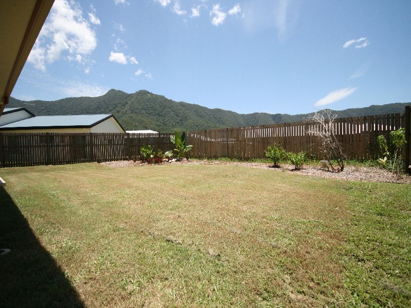 NEW 4 BEDDER...MUST BE SOLD...OFFERS OVER $352,000 Picture 3