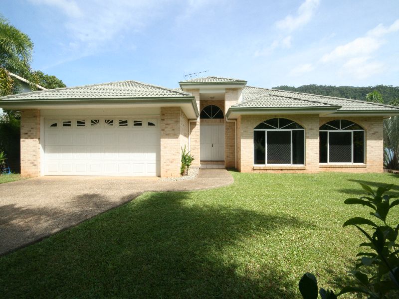 REDLYNCH - 4 BEDROOMS + OFFICE + POOL Picture