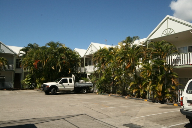 WESTCOURT - ONE WEEKS FREE RENT Picture 2