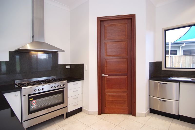 LOOKING FOR SOMETHING OUT OF THE ORDINARY ?????.....READ ON..... Picture 3