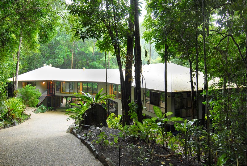 TREE CHANGE - INCOME AND LIFESTYLE!... BED & BREAKFAST...VOTED CAIRNS NO. 1 [By Tripadvisor.com ] Picture 2