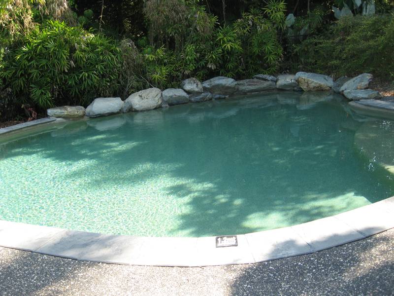 Mooroobool - Modern Unit Picture 1