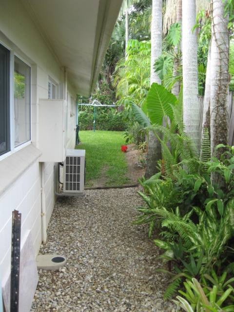 Quiet Area 3 bedroom House Picture 2