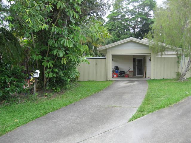 Quiet Area 3 bedroom House Picture 1