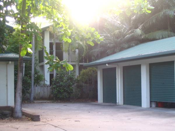 FRESHWATER TOWNHOUSE Picture 1