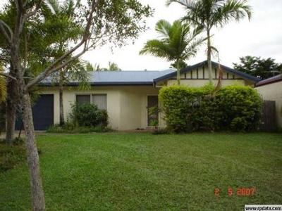 QUIET CLOSE - BRINSMEAD WITH A POOL Picture