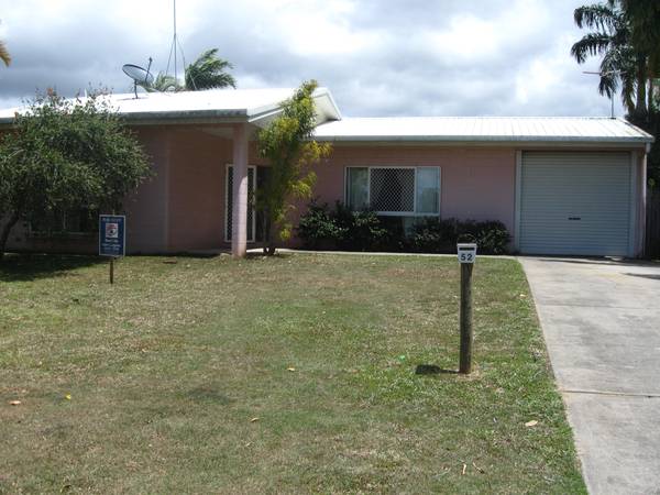3 Bedroom house in Bentley Park. Picture 1