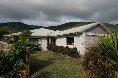 Beautiful Four Bedroom Home with Pool at Clifton Beach Picture