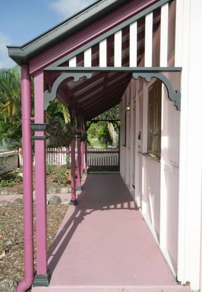 Pretty as a Picture - "Rose Cottage" Picture 2