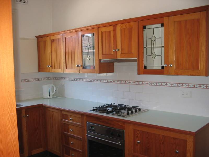 MODERN KITCHEN & BATHROOM Picture 2
